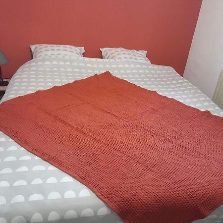 Chambre D'Hote Le Pin La Tour-du-Pin Dış mekan fotoğraf