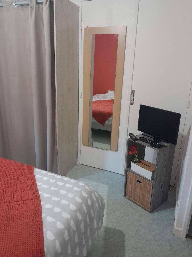 Chambre D'Hote Le Pin La Tour-du-Pin Dış mekan fotoğraf